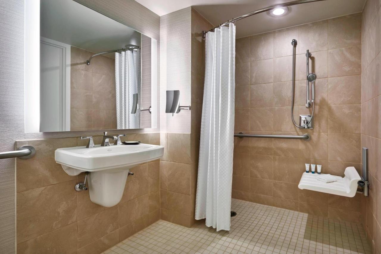 | The Westin Alexandria Old Town
