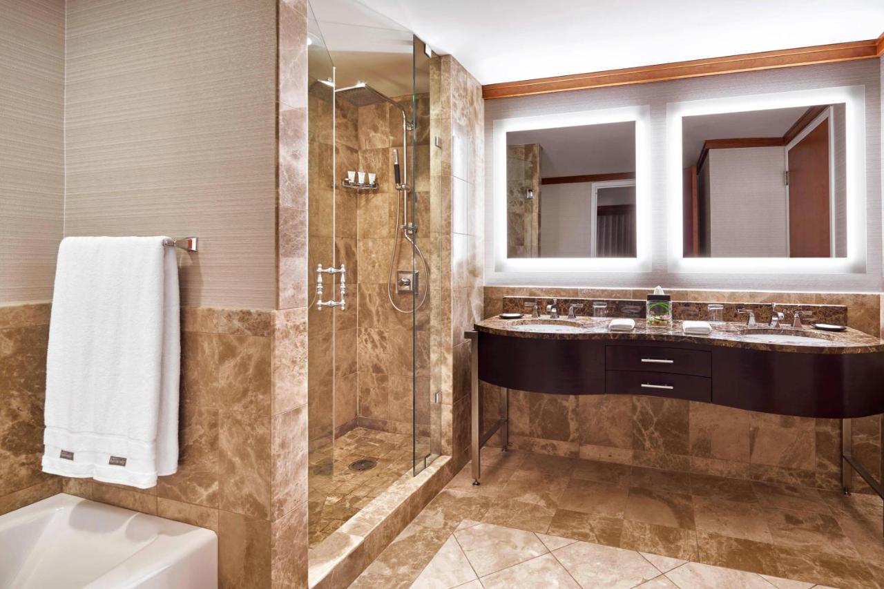 | The Westin Alexandria Old Town