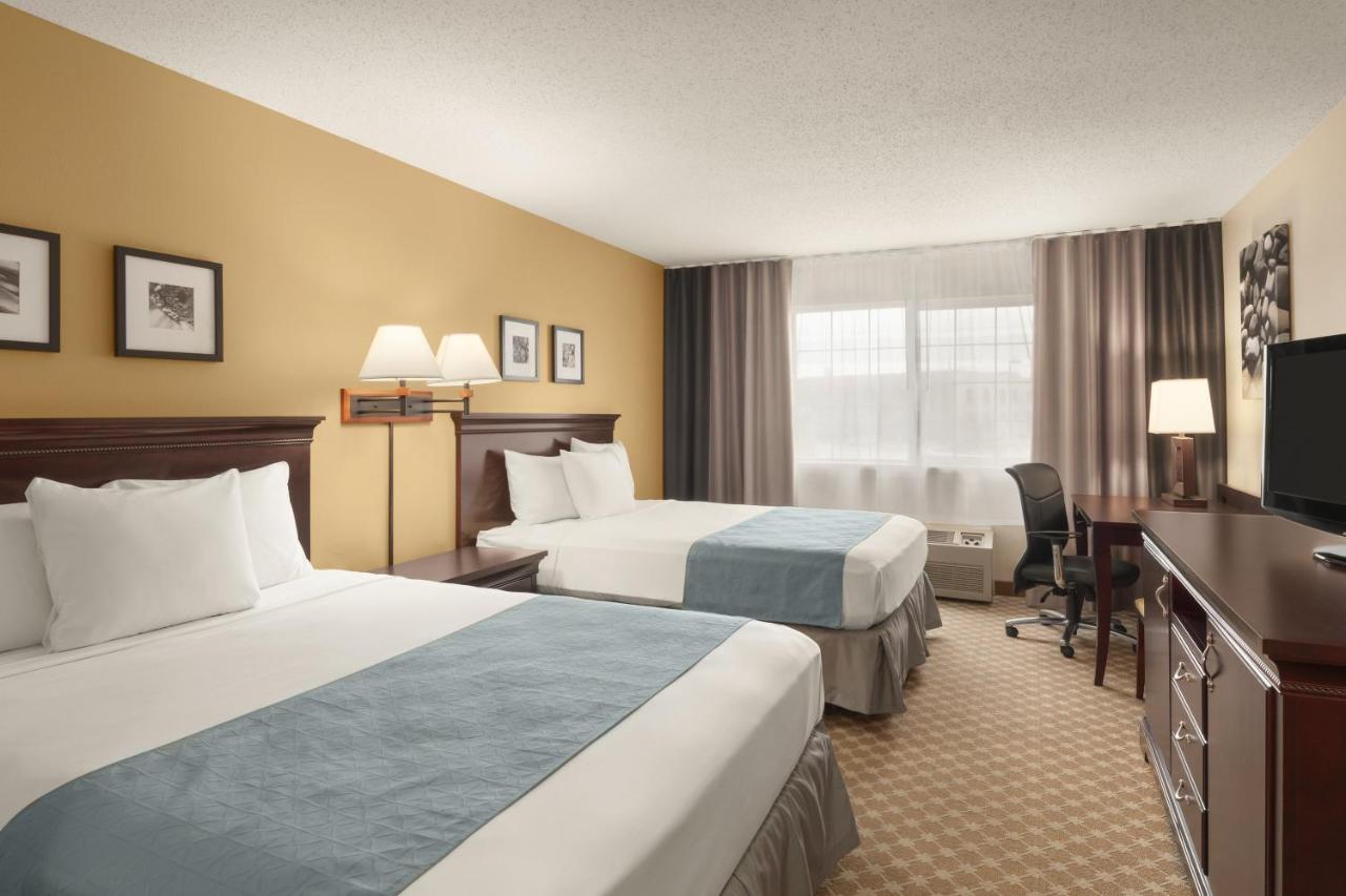 Queen Room with Two Queen Beds - Disability Access at Country Inn & Suites by Radisson, Sioux Falls