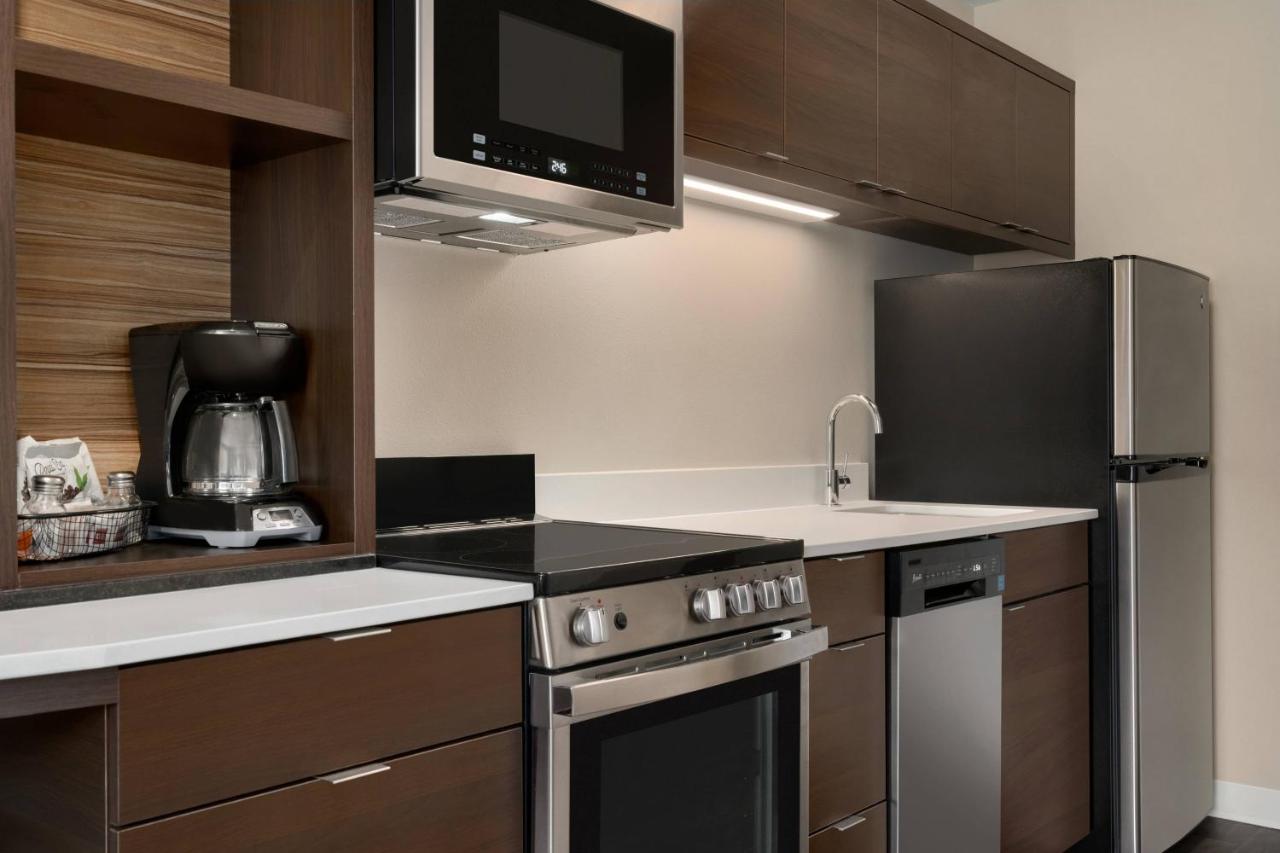 King Studio Suite with Courtyard View and Adapted Tub - Mobility Accessible at TownePlace Suites by Marriott Logan