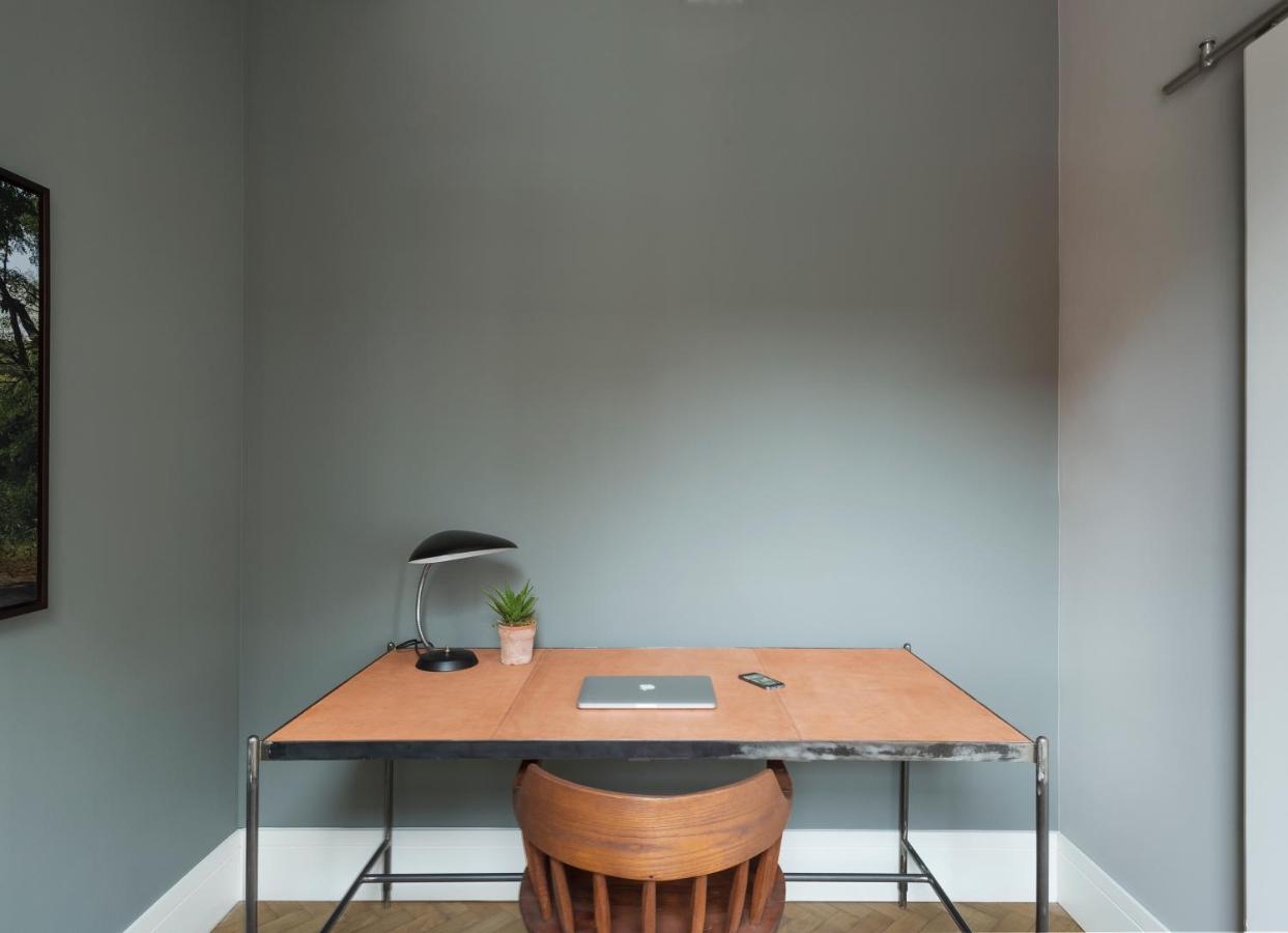 | ROOST Rittenhouse