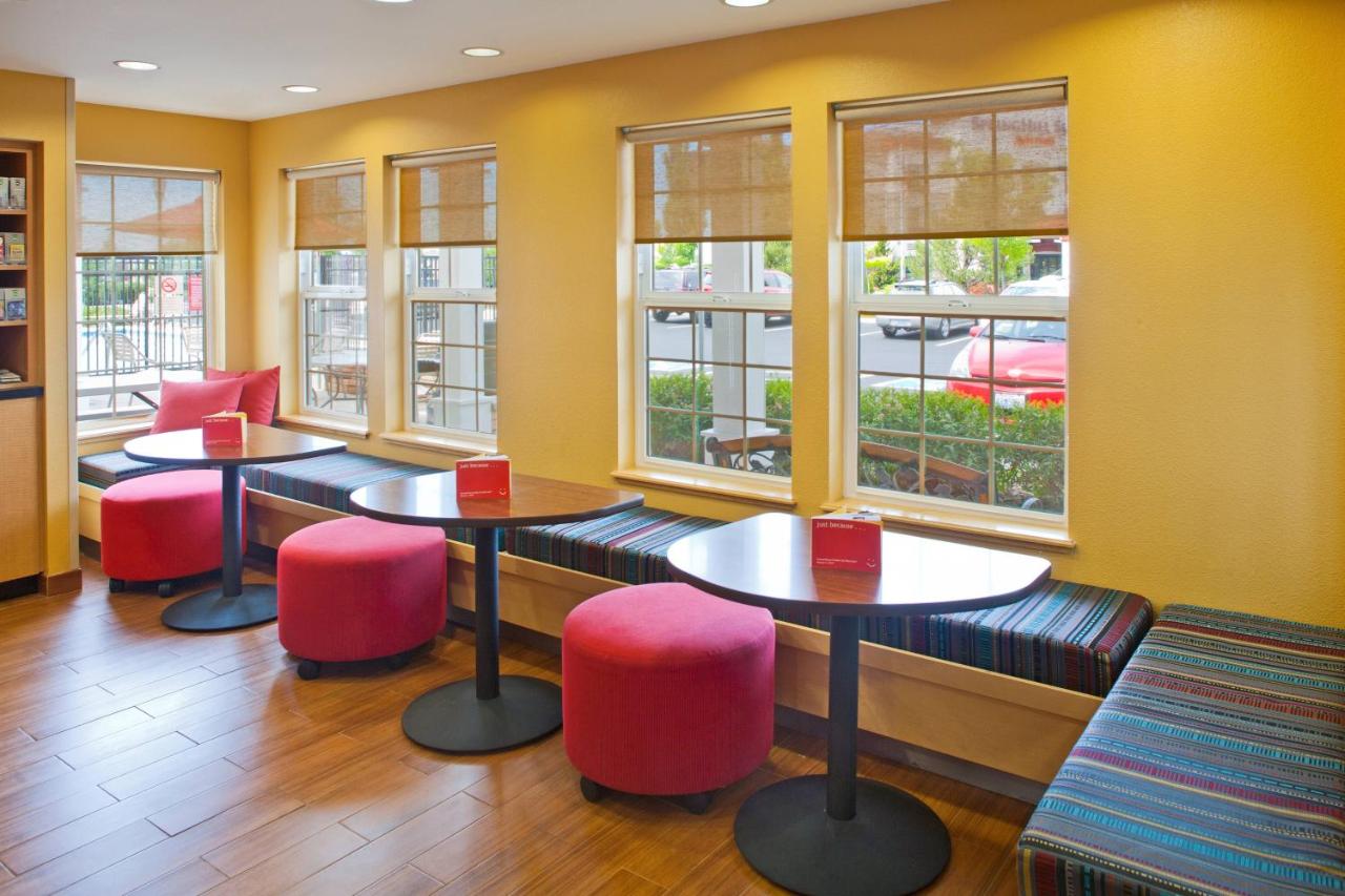 | TownePlace Suites by Marriott Medford