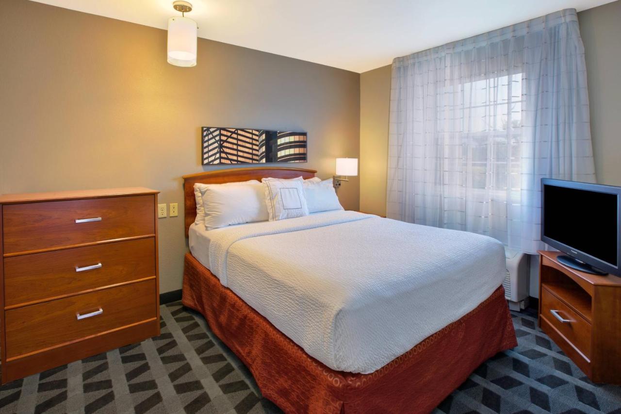  | TownePlace Suites Detroit Sterling Heights