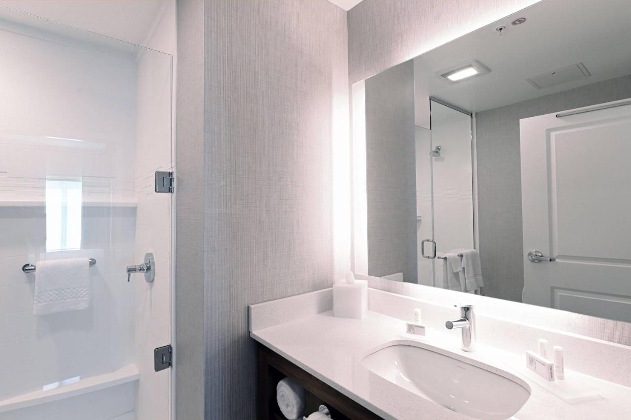 | Residence Inn Richmond