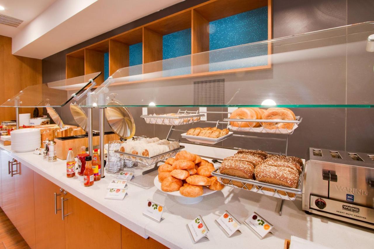 | SpringHill Suites by Marriott Orlando Lake Buena Vista South