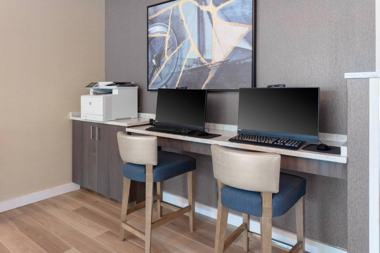| Residence Inn by Marriott Virginia Beach Town Center
