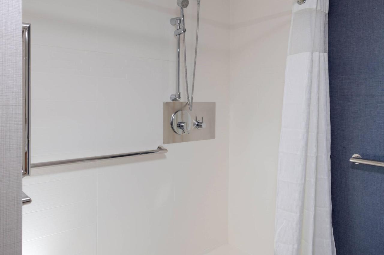 | Residence Inn by Marriott Virginia Beach Town Center