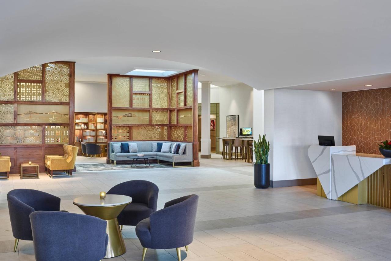 | Sheraton Portland Airport Hotel