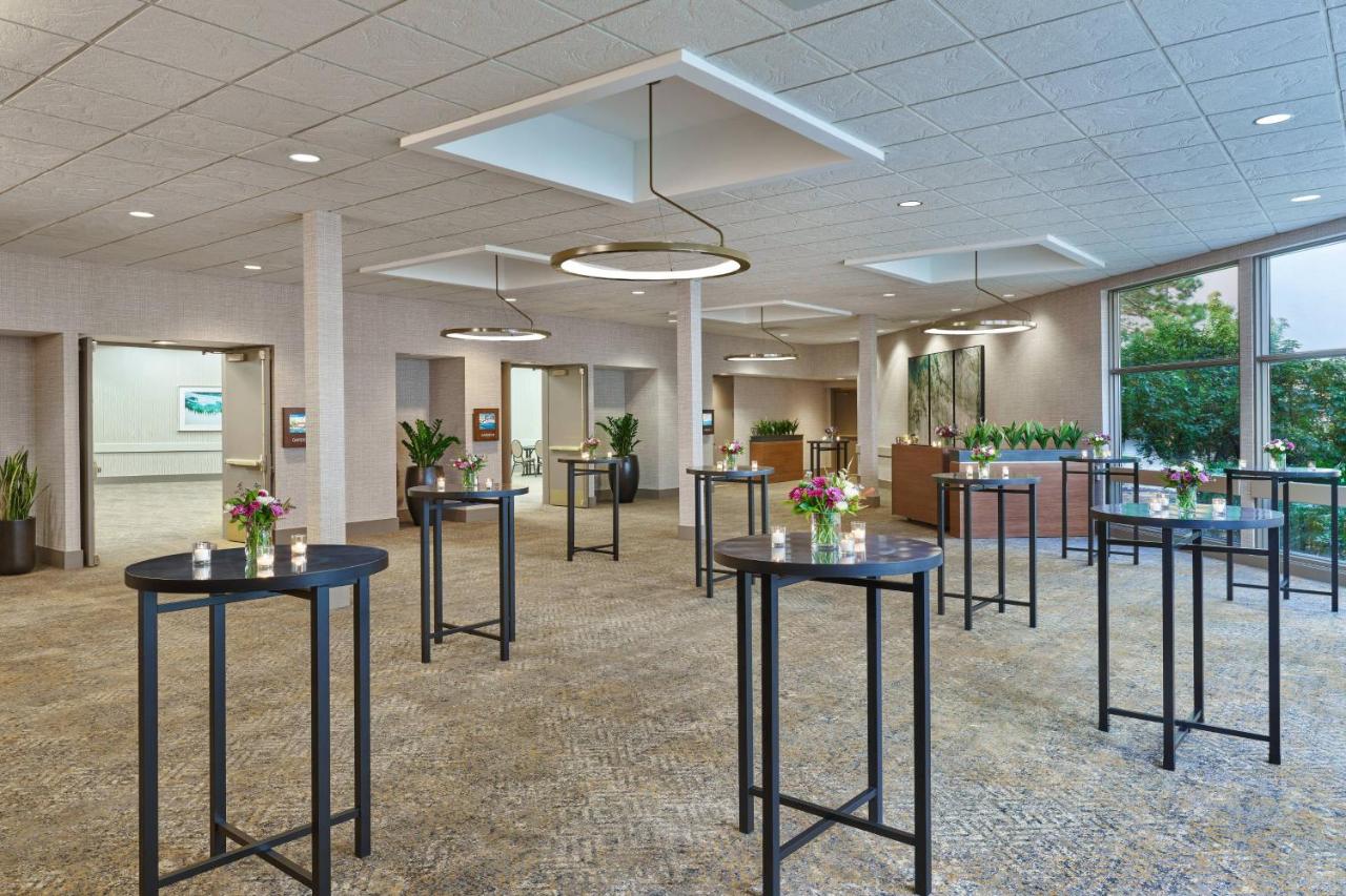 | Sheraton Portland Airport Hotel