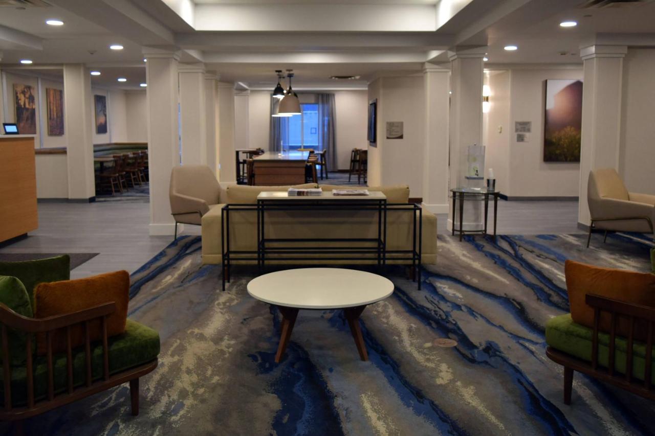 | Fairfield by Marriott Youngstown/Austintown