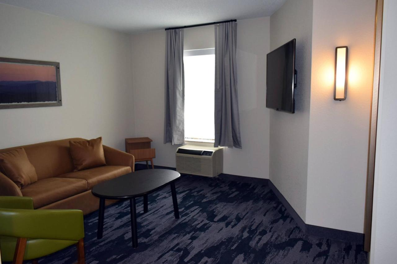 | Fairfield by Marriott Youngstown/Austintown