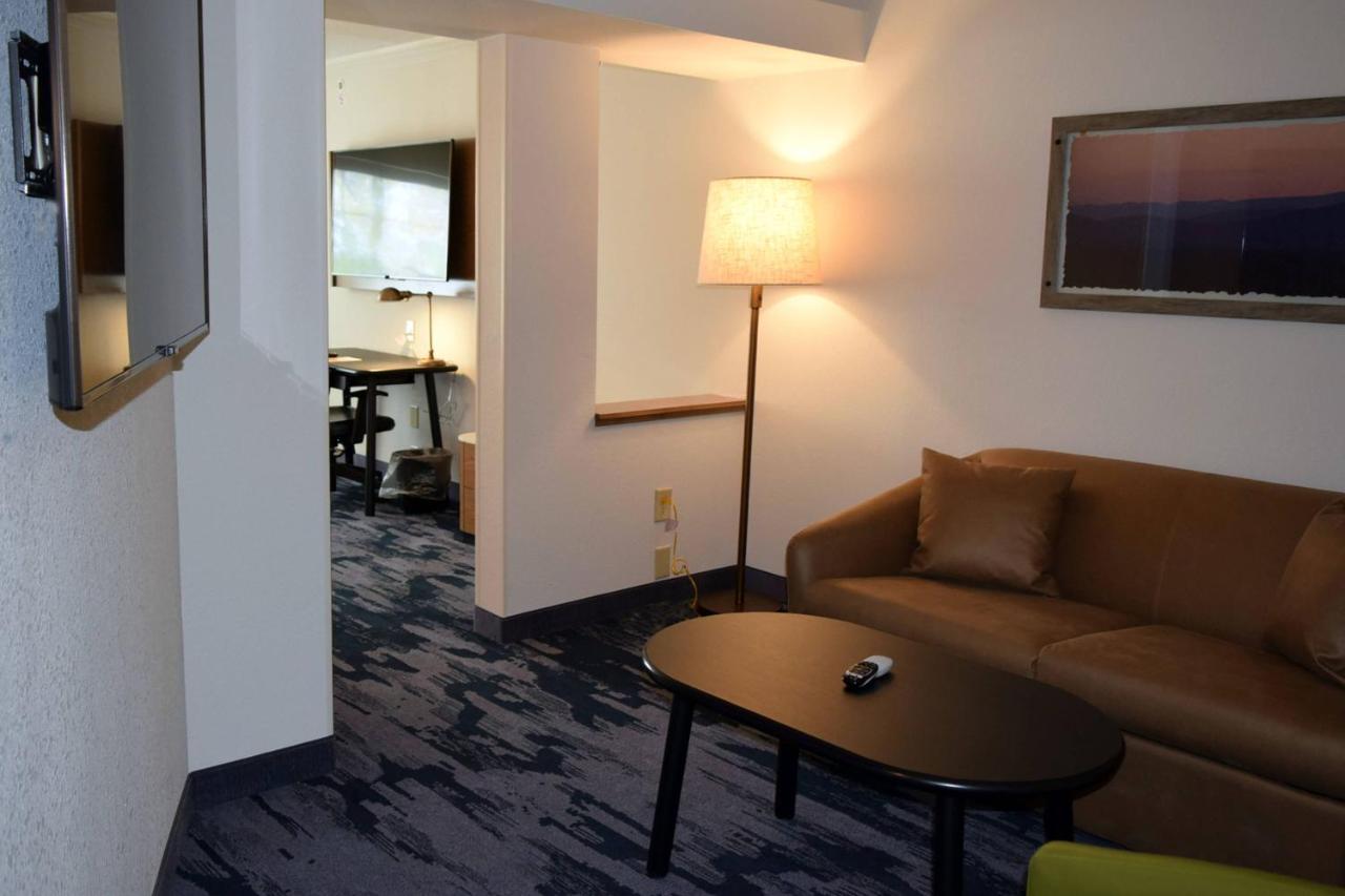 | Fairfield by Marriott Youngstown/Austintown