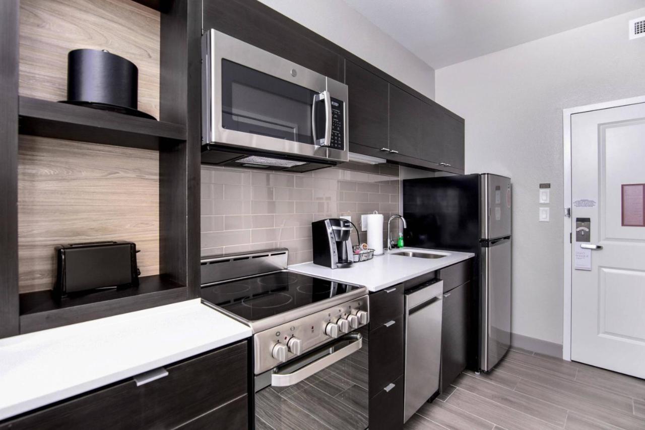  | TownePlace Suites by Marriott Houston Hobby Airport