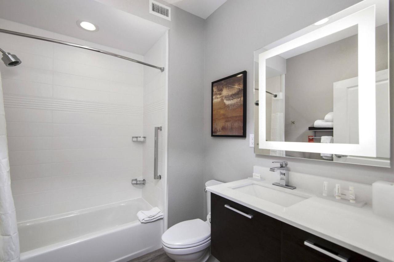 | TownePlace Suites by Marriott Houston Hobby Airport
