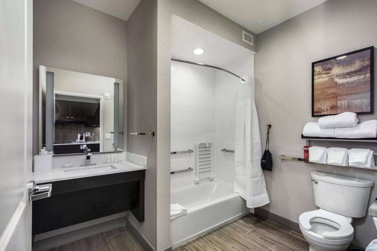  | TownePlace Suites by Marriott Houston Hobby Airport