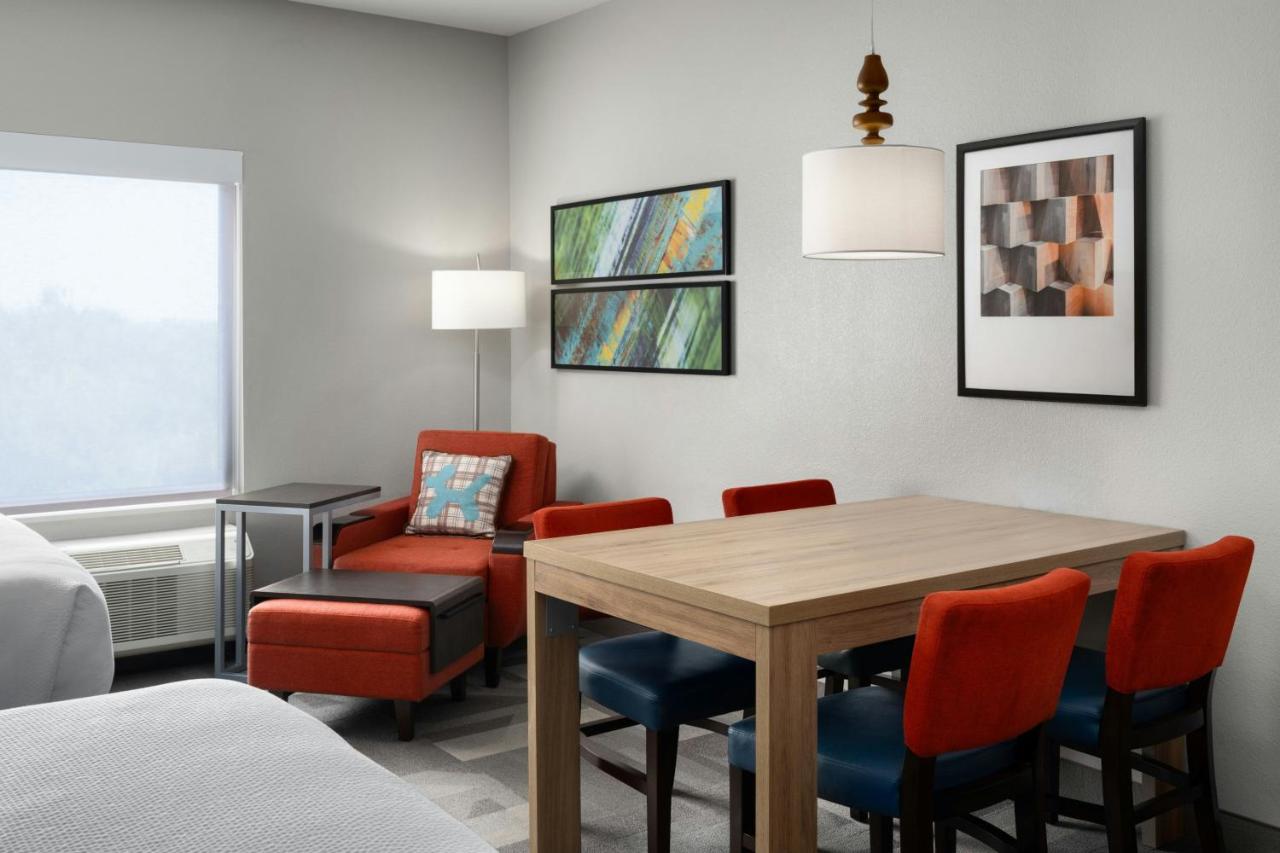  | TownePlace Suites by Marriott Houston Hobby Airport