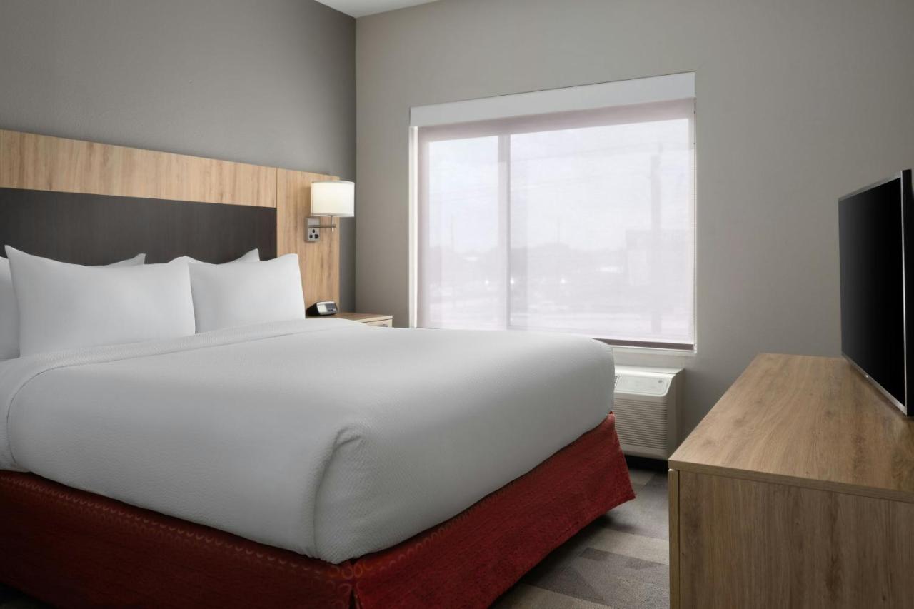 | TownePlace Suites by Marriott Houston Hobby Airport