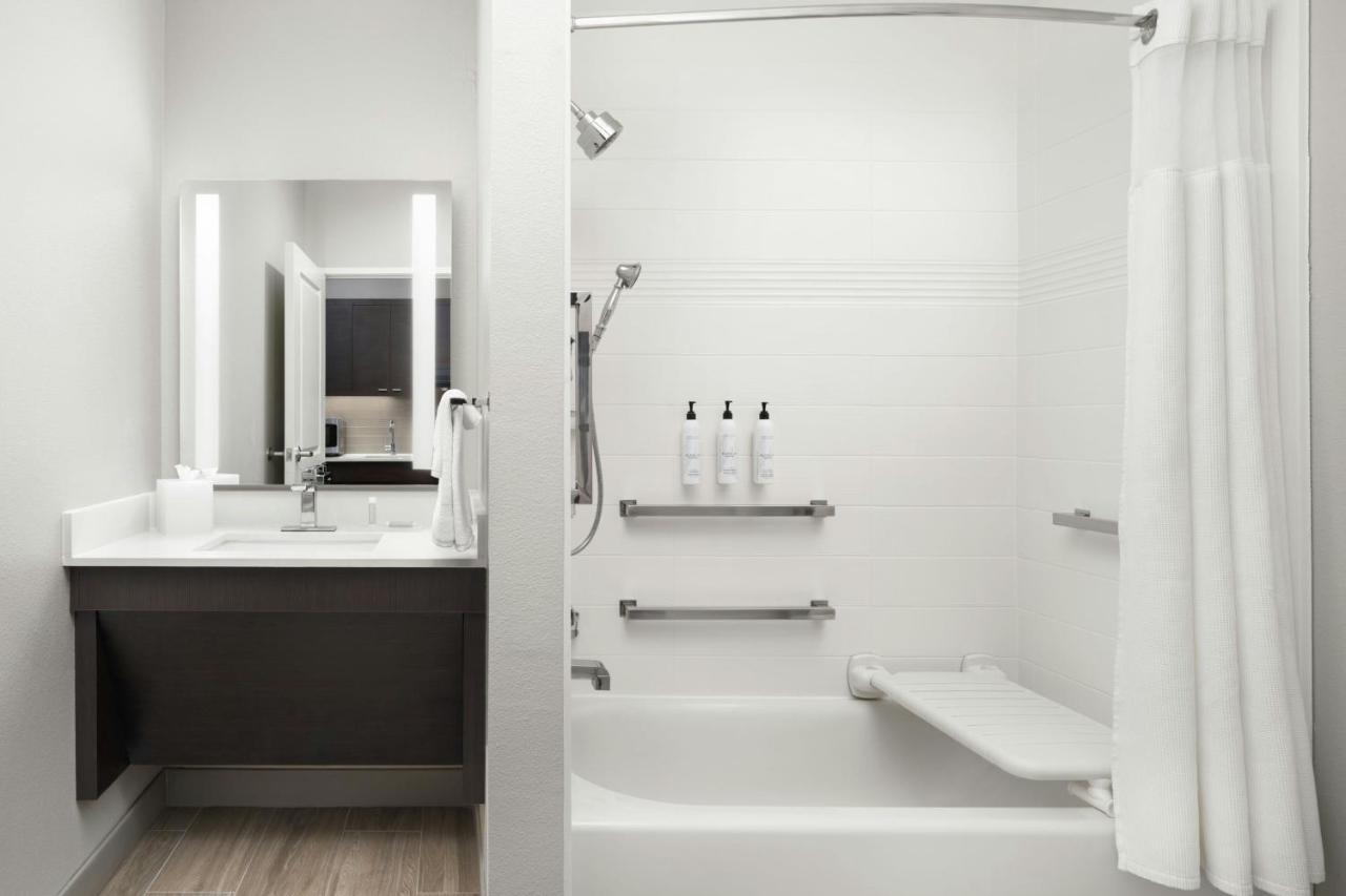  | TownePlace Suites by Marriott Houston Hobby Airport