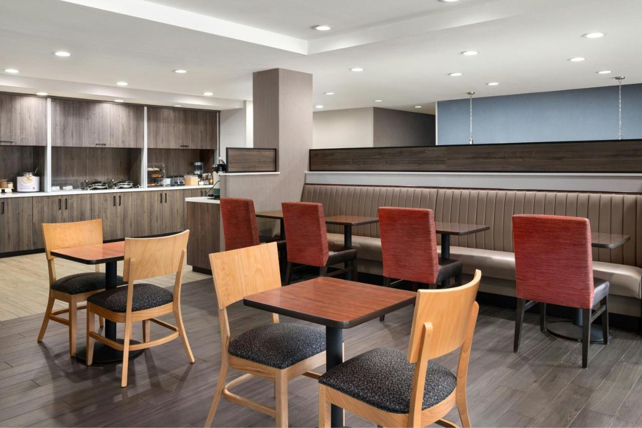  | TownePlace Suites by Marriott Houston Hobby Airport