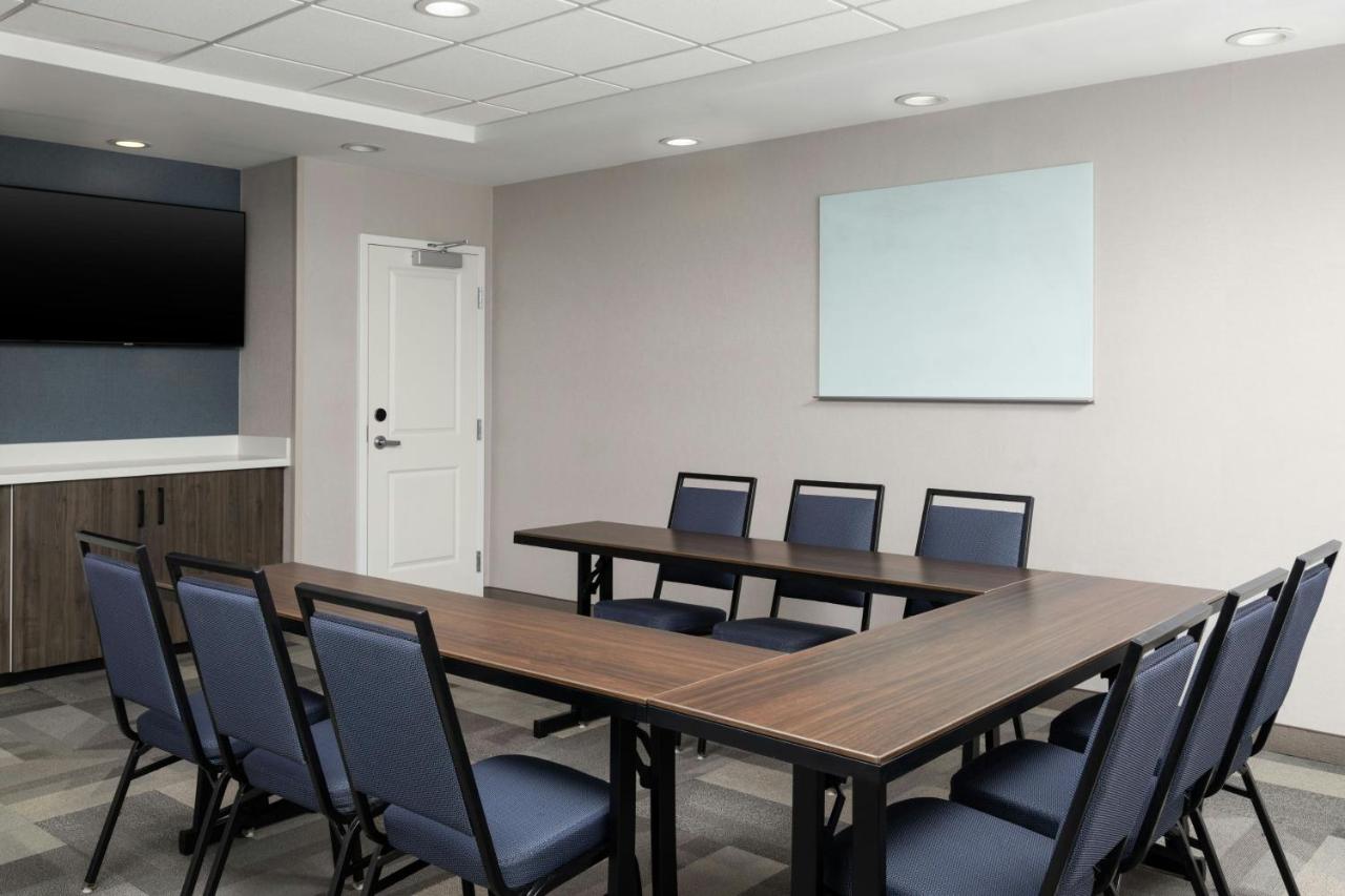  | TownePlace Suites by Marriott Houston Hobby Airport