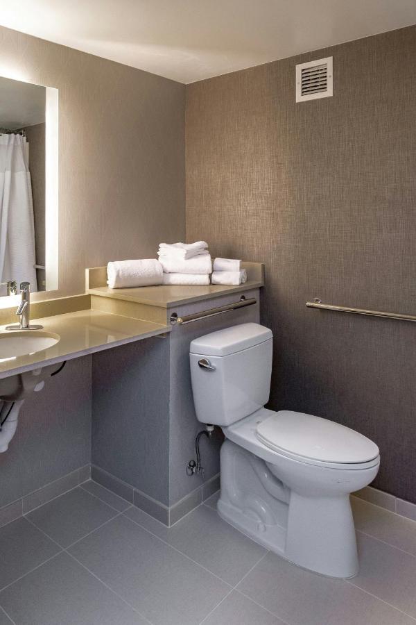  | SpringHill Suites Anchorage Midtown
