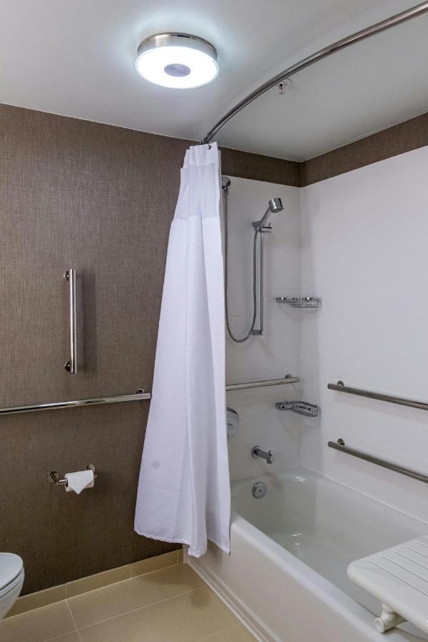  | SpringHill Suites Anchorage Midtown