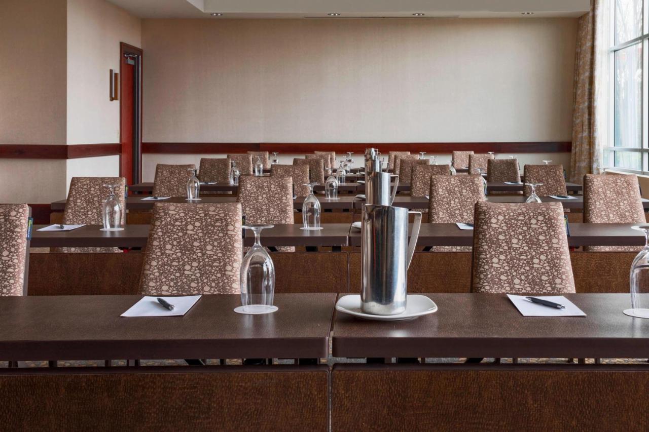 | The Westin Mount Laurel