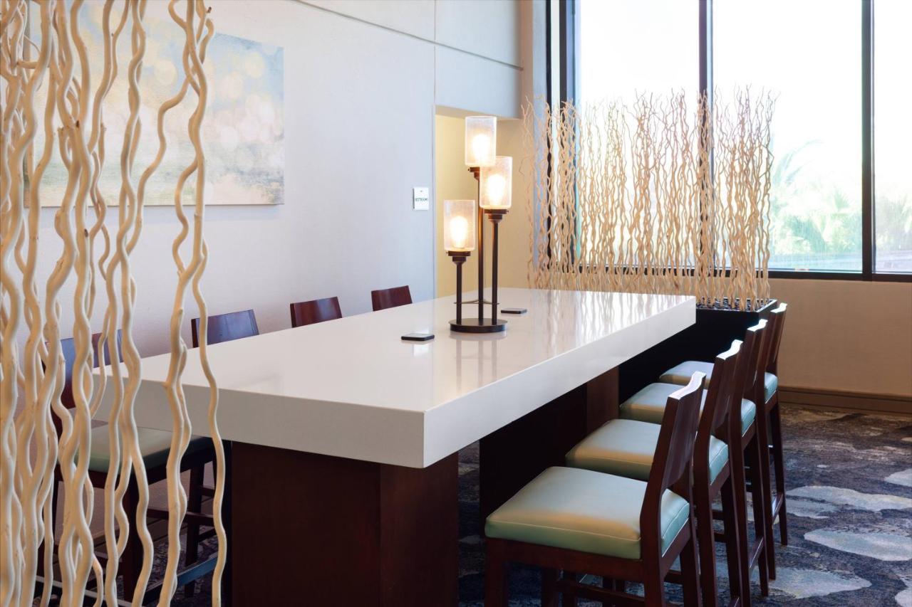 | Marriott Orlando Airport Lakeside