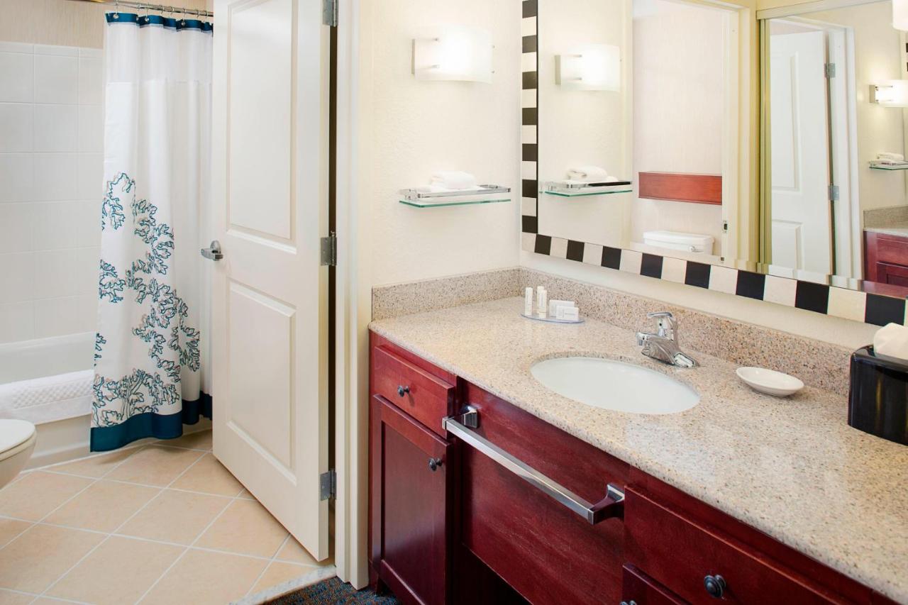 | Residence Inn by Marriott Roanoke Airport