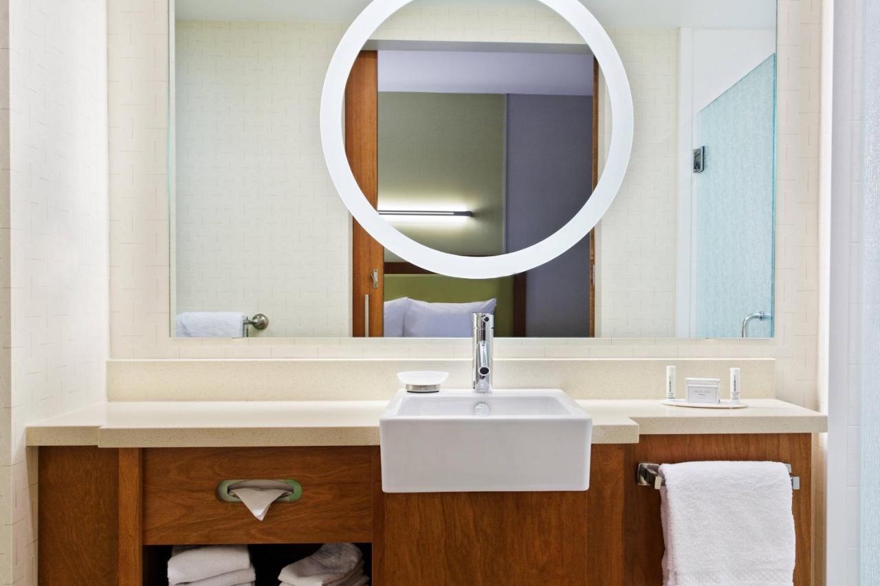  | SpringHill Suites Pensacola