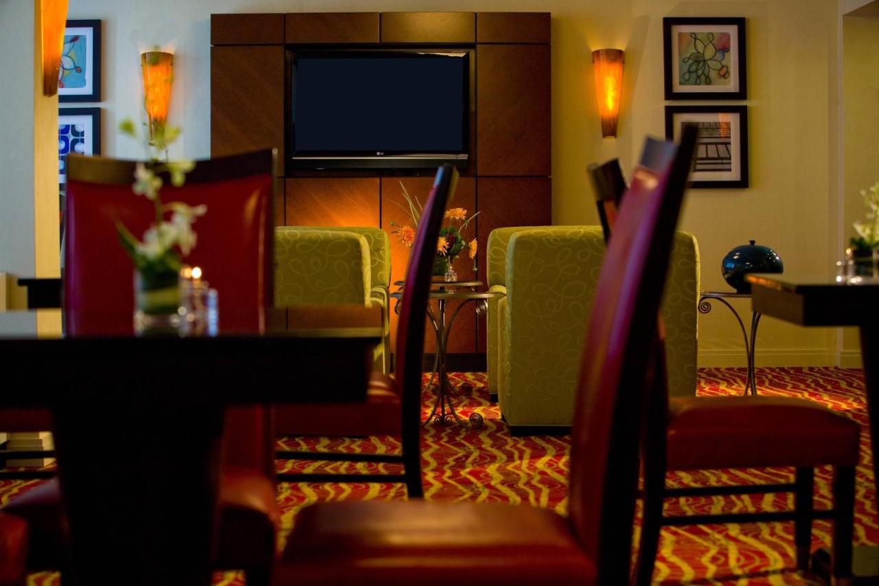 | Baltimore Marriott Inner Harbor at Camden Yards