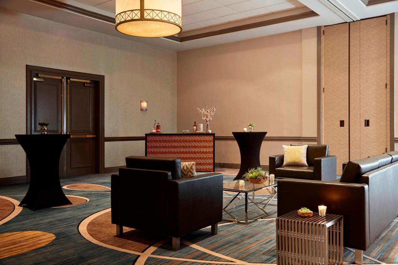 | Baltimore Marriott Inner Harbor at Camden Yards
