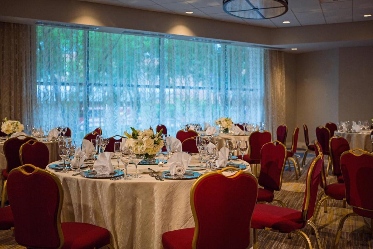  | Baltimore Marriott Inner Harbor at Camden Yards