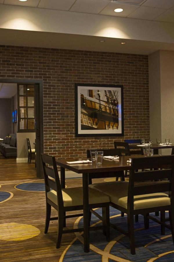 | Baltimore Marriott Inner Harbor at Camden Yards