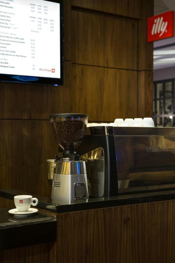 | Baltimore Marriott Inner Harbor at Camden Yards