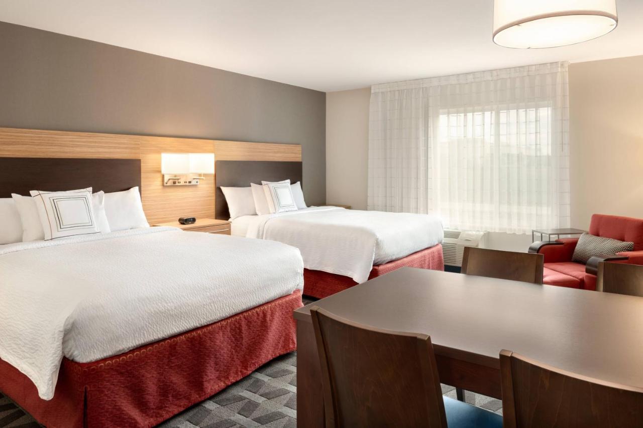 | TownePlace Suites by Marriott Milwaukee Grafton