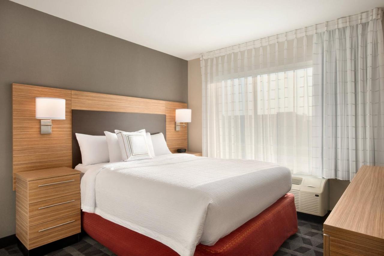 | TownePlace Suites by Marriott Milwaukee Grafton