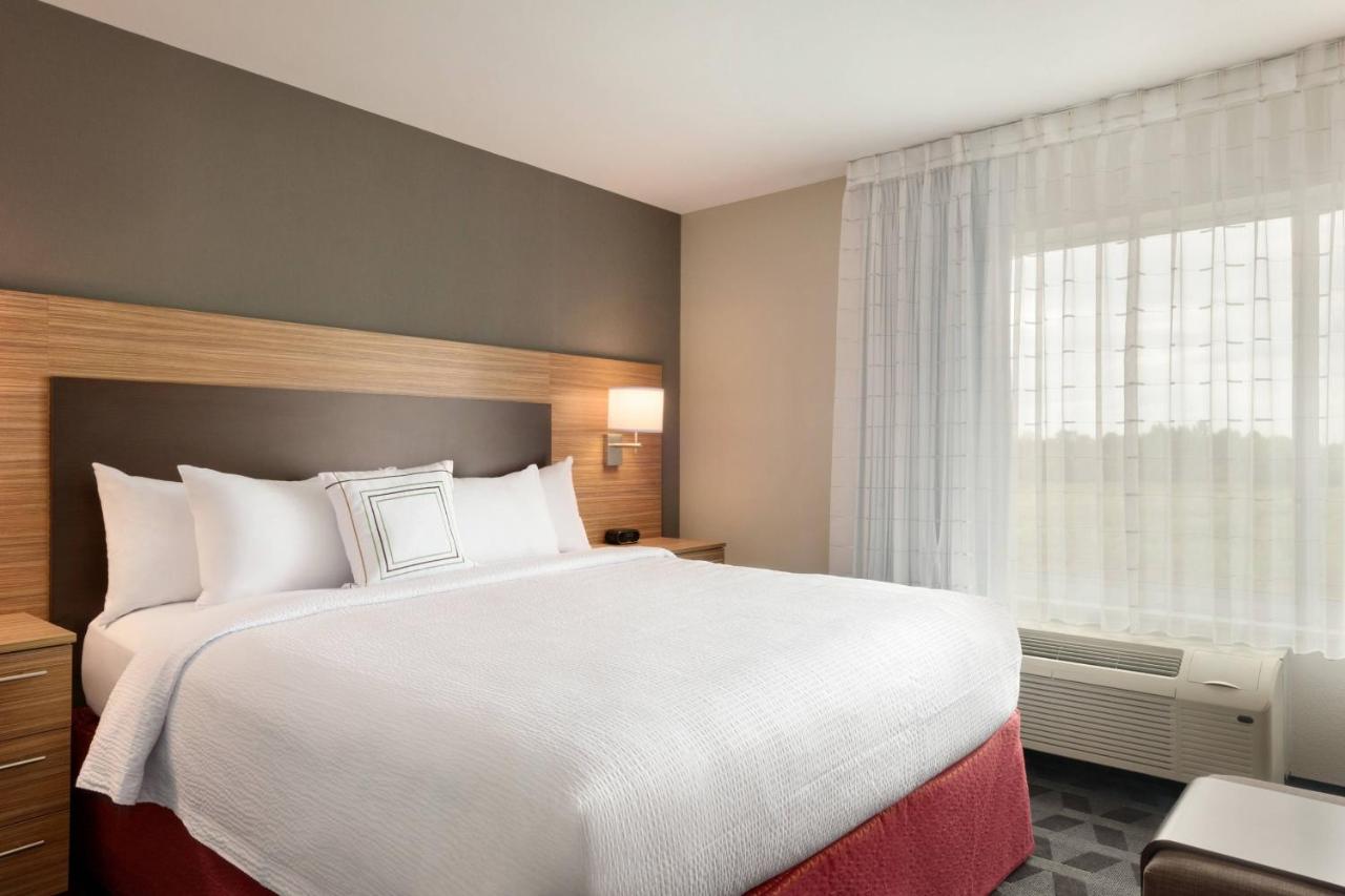 | TownePlace Suites by Marriott Milwaukee Grafton