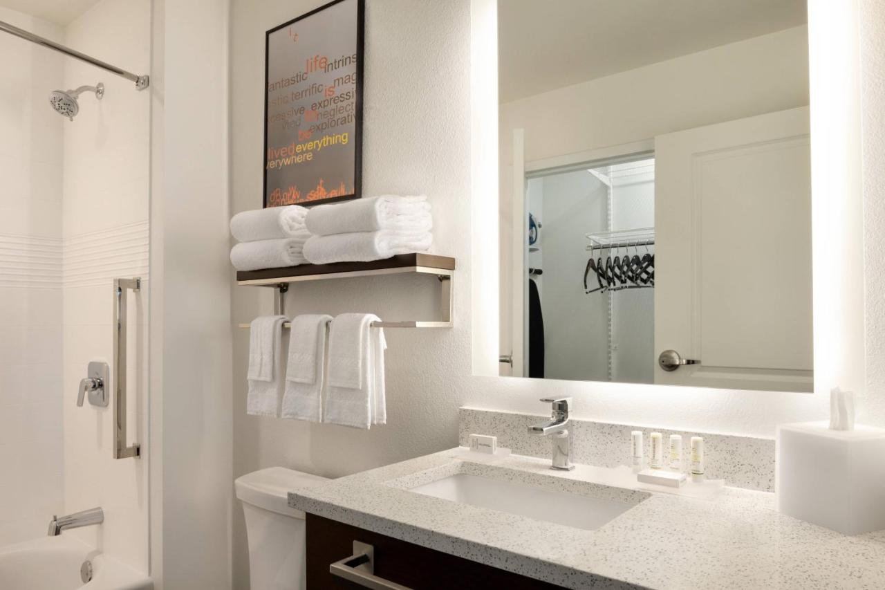 | TownePlace Suites by Marriott Milwaukee Grafton