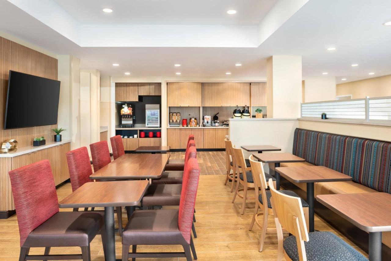 | TownePlace Suites by Marriott Milwaukee Grafton