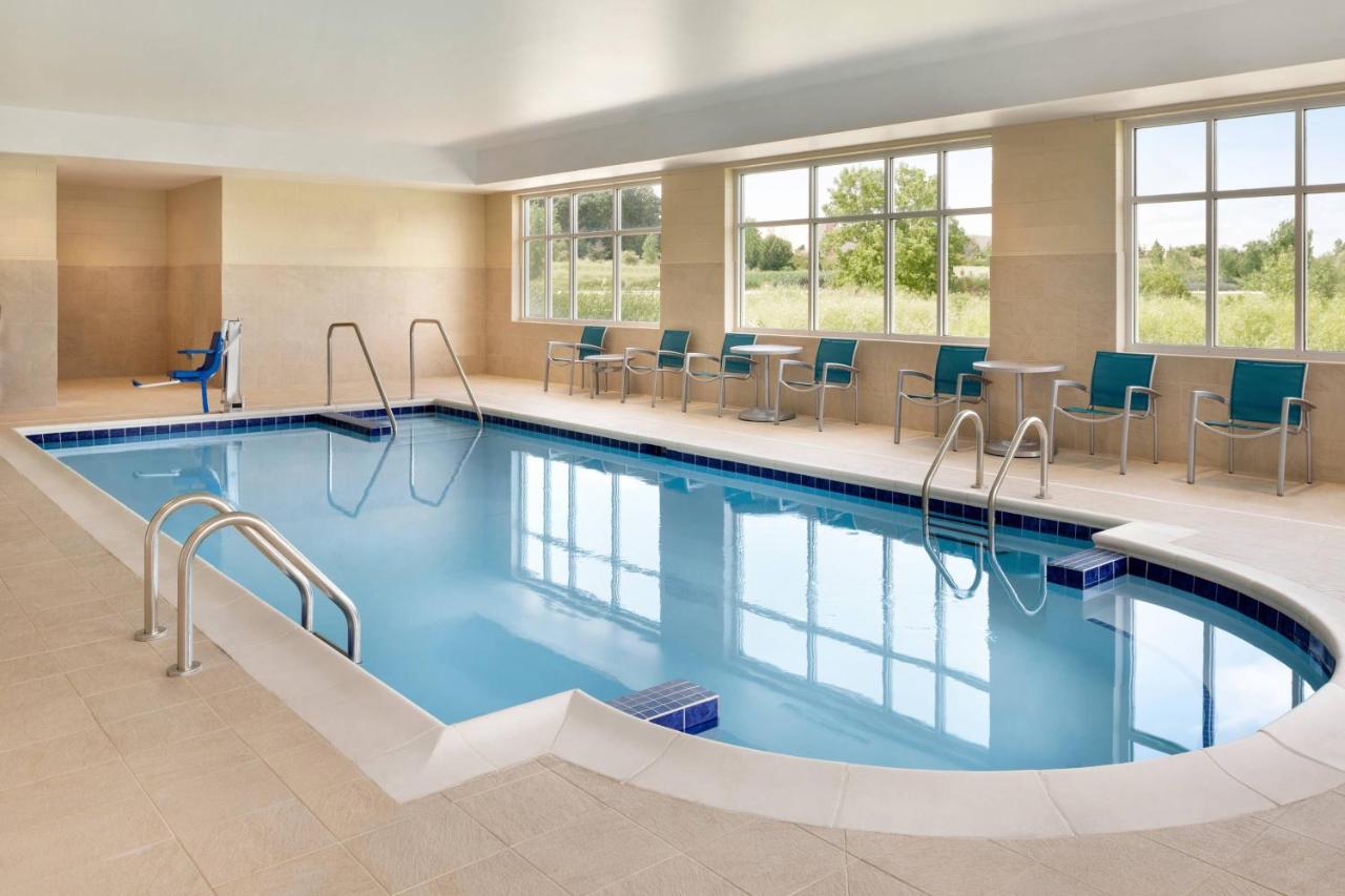 | TownePlace Suites by Marriott Milwaukee Grafton