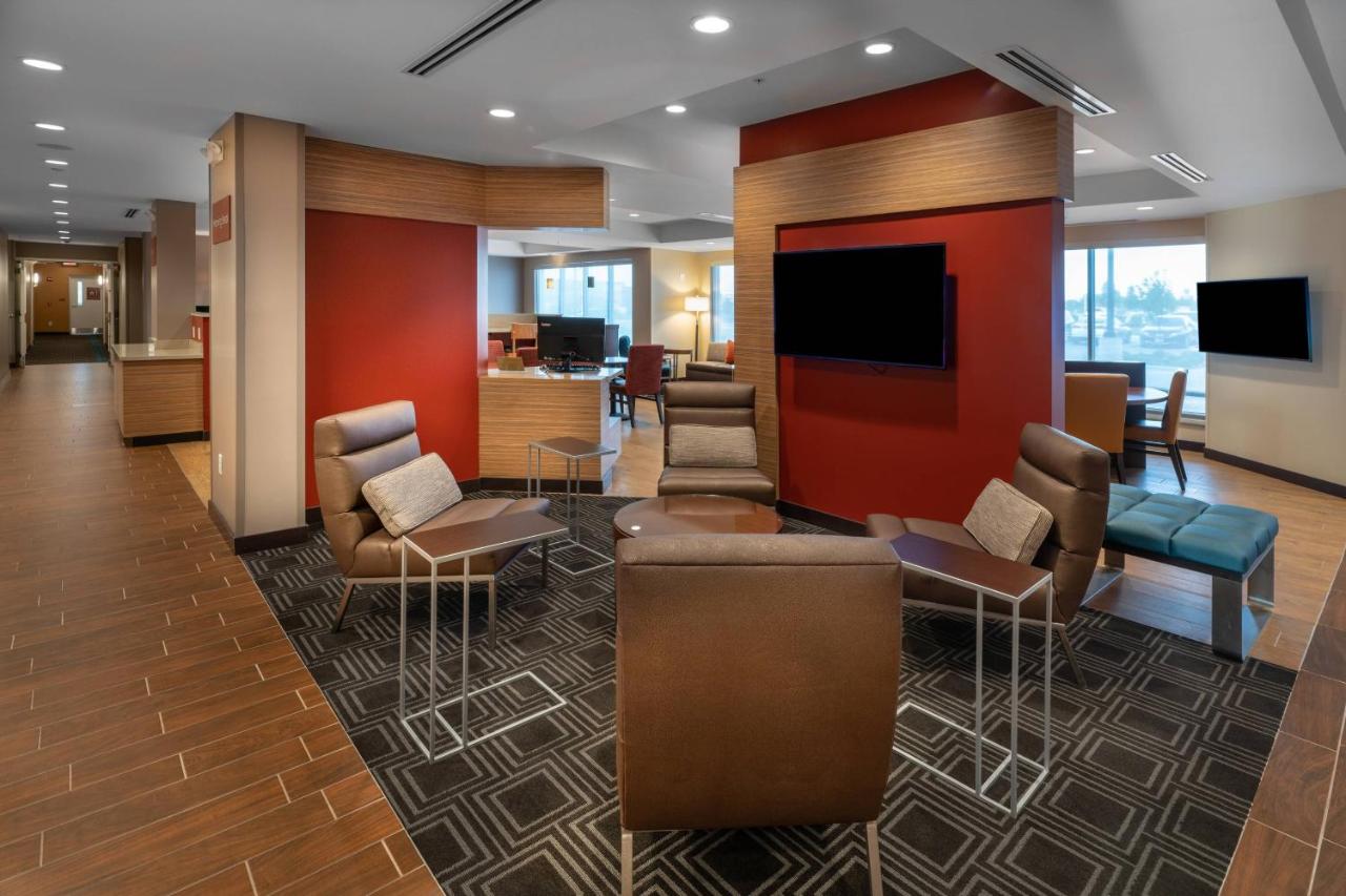 | TownePlace Suites by Marriott Milwaukee Oak Creek