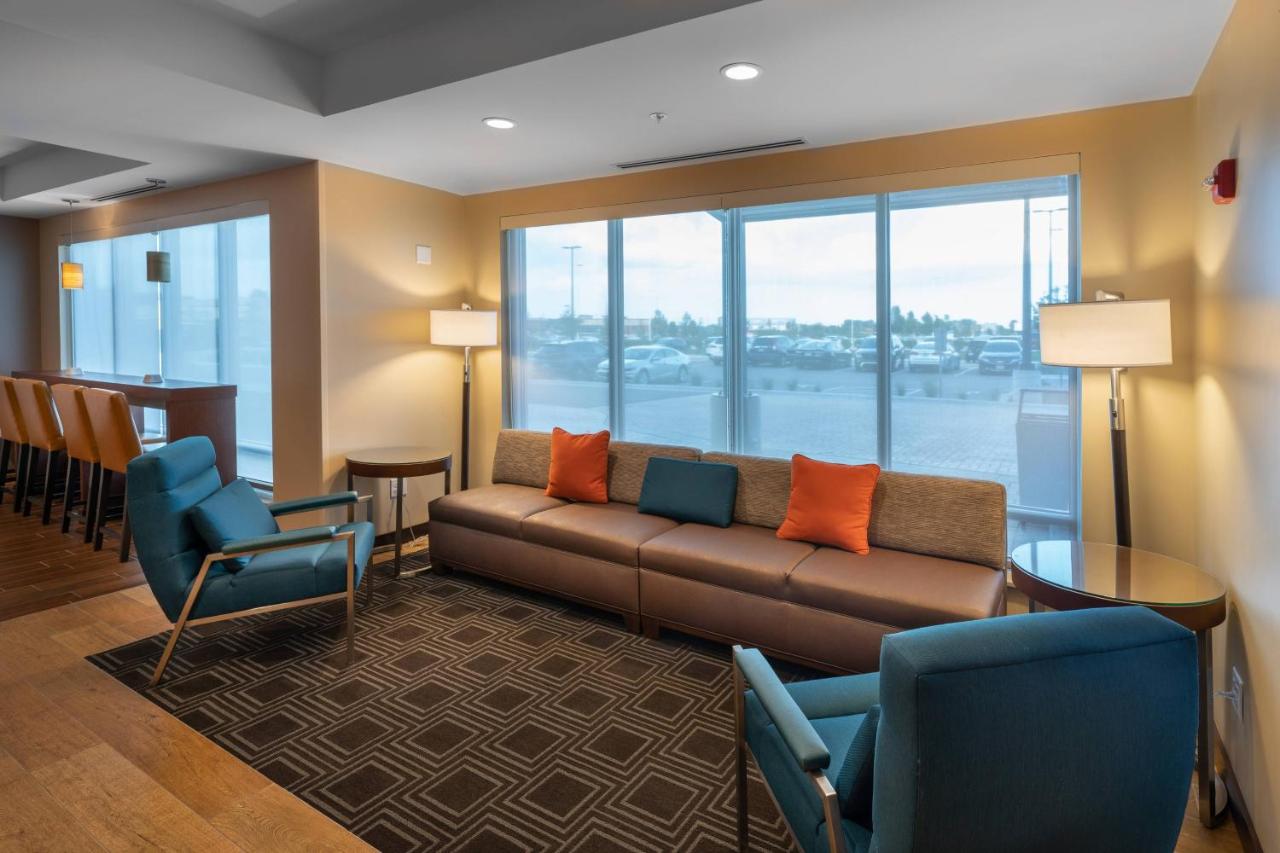 | TownePlace Suites by Marriott Milwaukee Oak Creek