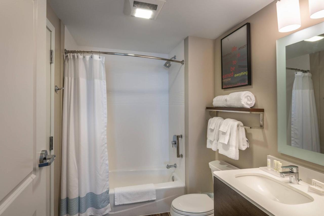 | TownePlace Suites by Marriott Milwaukee Oak Creek