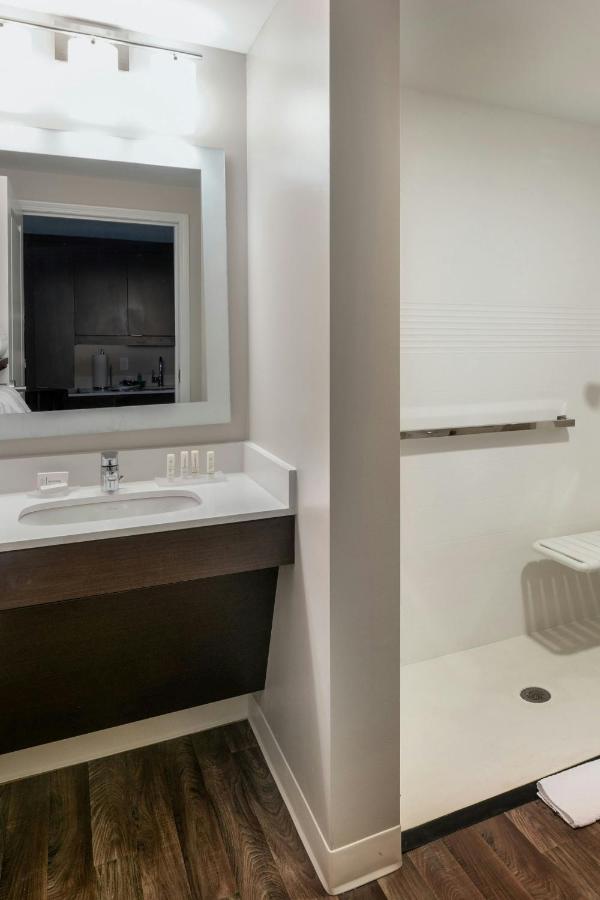 | TownePlace Suites by Marriott Milwaukee Oak Creek