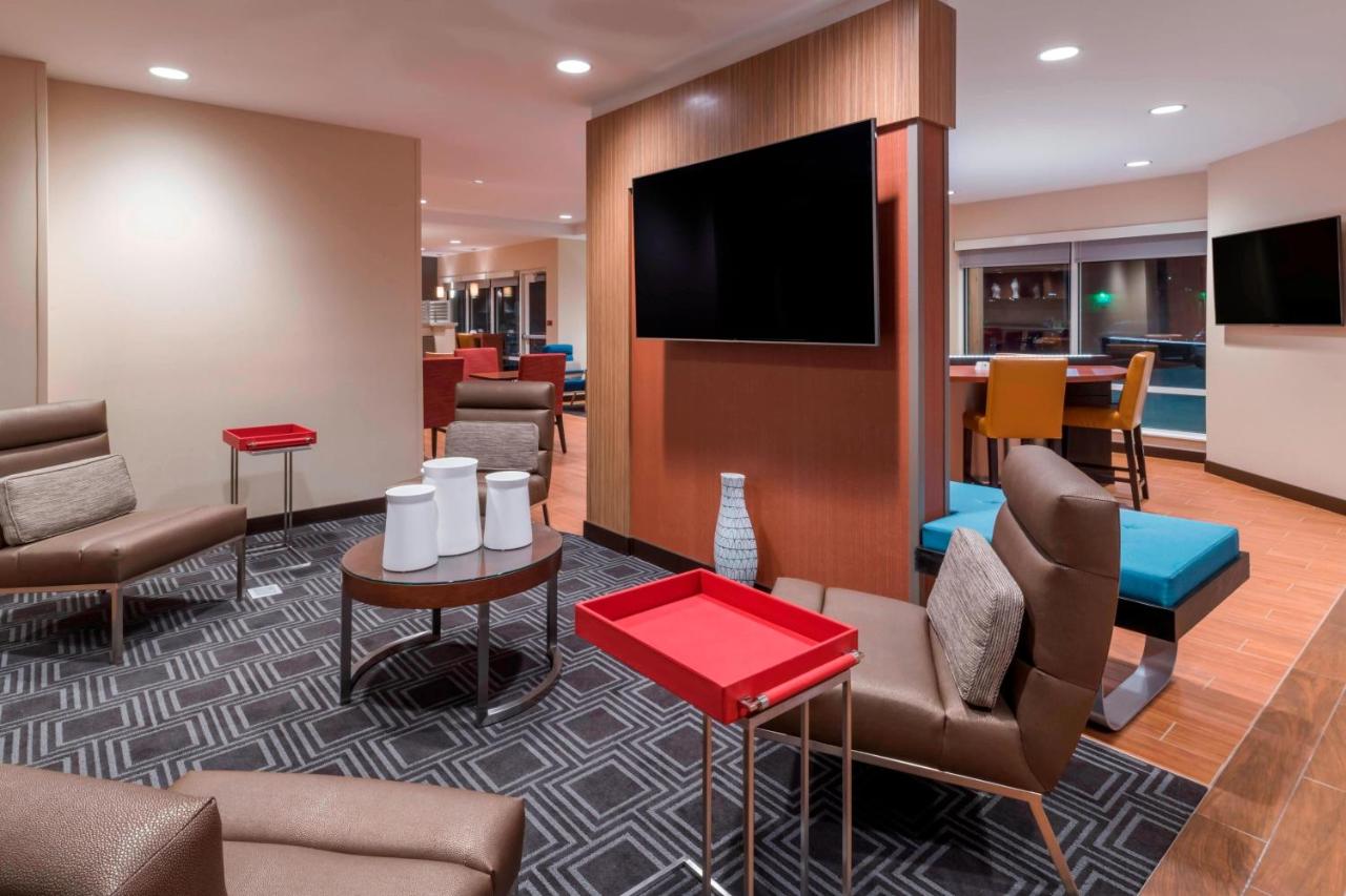 | TownePlace Suites by Marriott Hays