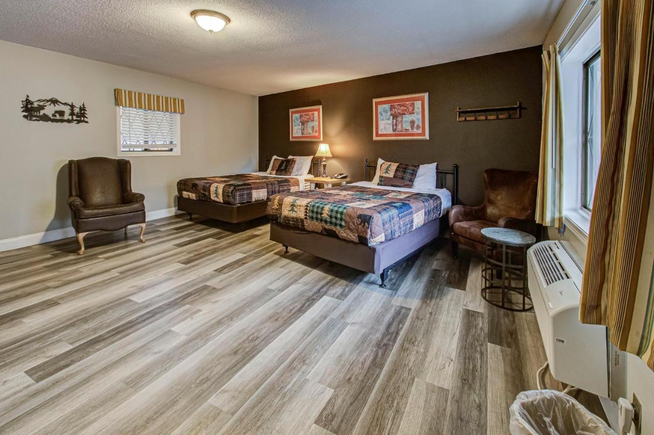 | Brookside Lodge