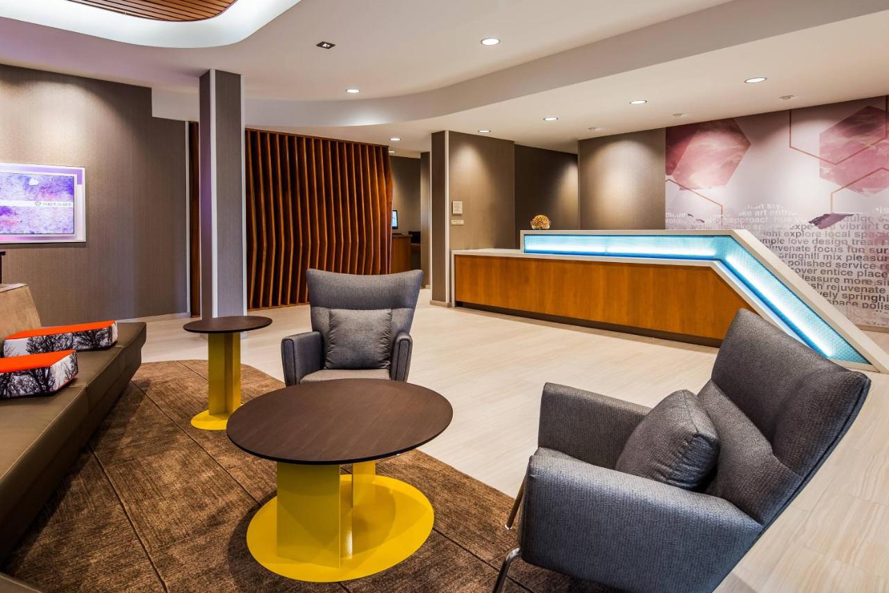 | Springhill Suites by Marriott Chambersburg