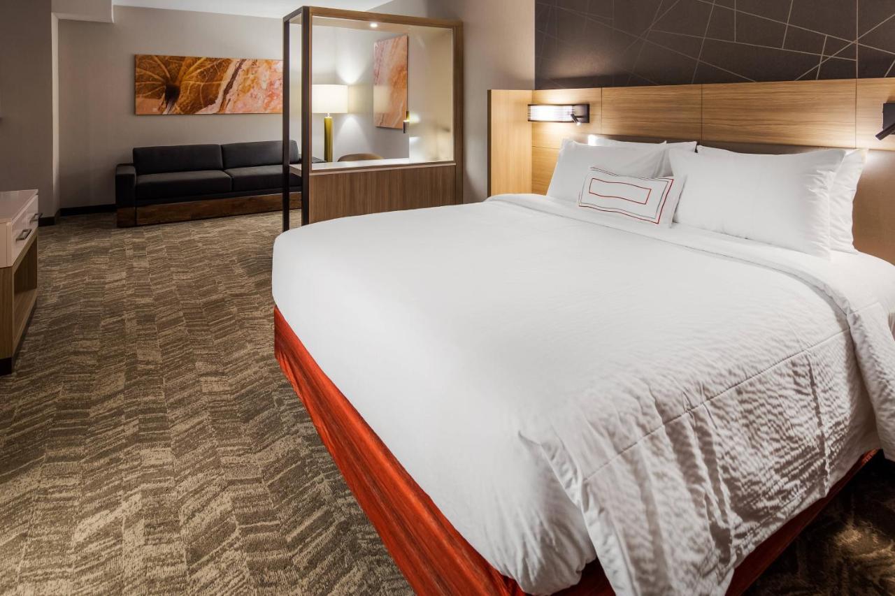 | Springhill Suites by Marriott Chambersburg