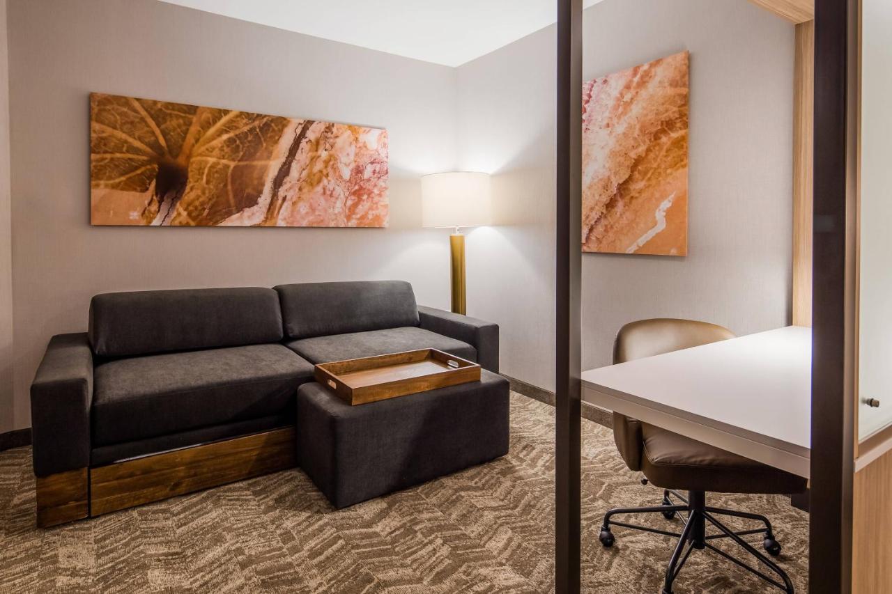 | Springhill Suites by Marriott Chambersburg